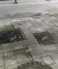 ��ҹ���˽�ͷ�����ؾ��ǡ���ɫ��С��Ƭ��