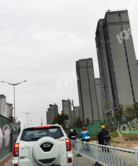 ������ҵ��������������򳬶£���˭һ��ٵ�����