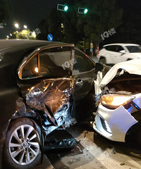 ͻ�����´�·����·��������ײ���������˶�ͦ��...