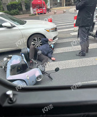 ͻ���������������ƿ���ڰ����߱�ײ��������ǰ��д�š������ˡ�