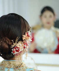 ������� Ů��������һ���и�ױ �Ҳ�ͬ��͸��ҳ�������