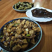 ҹ����һ����ɪ��