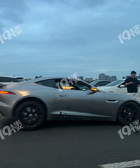 ��������Ϻ������ϳ��£�һ�෢������ ��һ���г�ð�̡�