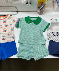 �Դ����������������ͣ��������С�ƶ����Ӻ���ֵ�����ߣ�