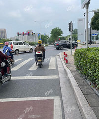 �ƺ�·�������һ��Ѭ������ǰ2�����̵ƾ�������ת��