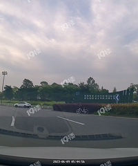 Ϊ��������������Ҫ�ˣ����ι�·��������������վ��·�м����գ�