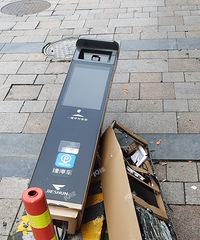 ������԰�ĵ�բ����զ�ˣ����Ǳ����˻���ײ�ˣ�