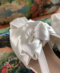 ̫ϲ�����ֶ���˿���л���Ԫ�صĳ�����Ь��