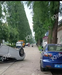 ���ʧ�ܣ�����һ���г��Լ�ײ�˸��׳��죬�������������ˣ�