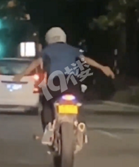 ͩ���ͷʵ�ģ���Ħ�еĺͲ���Ħ�еĶ���Ĭ�ˡ�