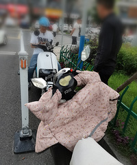 ���Ȼ������е����λ���ӽ�ͷ��ս���ֲ��£�Ȼ��ͬʱ������