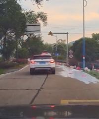 Σ�գ�һ����ҳ����ز��Ϻ�Х���� ����ʮ��Ͱ��ˮ������