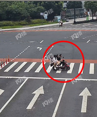 ����������һ������������ӣ����� JK Lolitaȫ���ˣ�