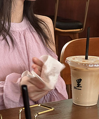 ��÷����мҸ��ŷ硰����� �ܸо�ҹ�Ϻ���Ħ��Ů�ɻ����