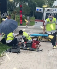 ���������˵�ƿ�����򴳺�Ʊ���ײ�ˣ���˵���Ѿ�û�ˡ�