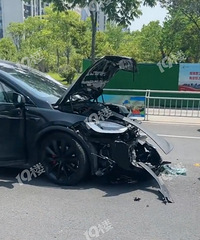 ��˹������VS����Eϵ�����˽�ͷ��·������ܾ��ˣ�