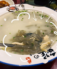 ���ڳ�����ƽ����ɫ�ġ�ë���߷ۡ�