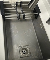 好恶心啊!真的很讨厌素质低下的装修工人...上厕所不冲水啊?