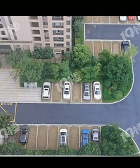 ��һ�ų�λ��û��ϲ������ĳС��¥�¿�������˾��̫���ˡ�