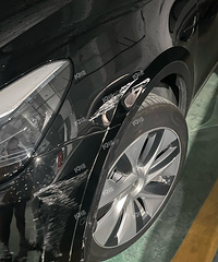 ͣ�ڳ�λ��ײ���Է�ȫ�𣬶����Ŷ����������