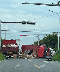 Զ��������������� ���������ײ��·�м��ˣ�