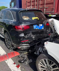 ��κ����پ��꣡ǰ��л���ǰ�󳵶������ˣ��ҵĳ�����