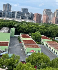 ���˳���ĳ���ӵ�ѧУ �������õ�У԰��ֱ����ֱ�Ӱ���