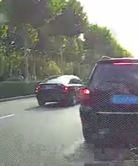 ������ǰ���·����Ұ������������ ��λŮ˾�������ţ��