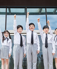 ���ڼ��˵�У����ͷ���öడ���˶�������װ���������п������ģ�