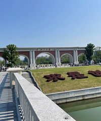 ץס���ڵ�β�� ��С����ȥ��һ������Ͻ��У��