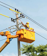 ������һյ�� �����С�ο��һ�߻��⹤����Ա������������~