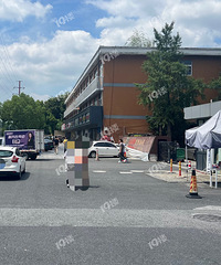 ������̫�����ˣ�����ͣ��·�м� ��ȻϨ���³��Է�ȥ�ˣ�