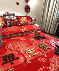 Ů���ҵĻ鴲һ��Ҫ�̺�ɫ������÷ۺ�ɫ���ƺ�ɫ��