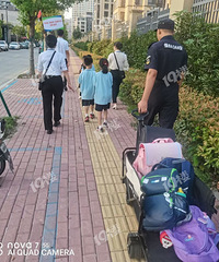 С����ҵ��Ŀ�ʼ����С����ѧ�ˣ�4����Ա���� ��ȫ��������