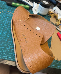 ����С�磺�ֹ�Ь���ܴ� �Լ������ Ȼ������һ˫