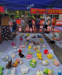 С����������г����ˣ�С���Ѷ���÷ǳ����ģ�