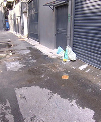 �����ˣ���������ĳС�����������������ˮ������Ū��ͷ����