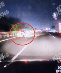 �ҿ������˸���������һ��Ħ�г������ڿ쳵����ʱ��130��