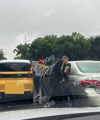 ѧУ�ſ�����ͣ���¿��Ƿ�������е�һͣ����ʮ�����ӡ�