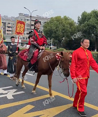 ������������������ͷ�������������ɣ���������̧��ε������ӣ�