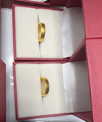 现在黄金真的贵 金价469 加工费600 溢价率太高了
