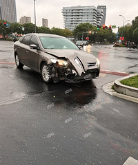 ���˽���ͻ����һ˽�ҳ�ײ����ˣ���������Ȼ����ȫ��