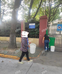 �ϰ嶼��ô�����𣿿��Űµ�������Ҩ��ˮ��������ѧУ�ſڡ�