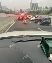 @���˽��� ��ֹģ�£�Ħ�г��ϸ߼ܶ��磿��