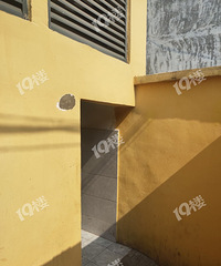 ��˭��ƵĹ���������1.7m���Ÿߺ���ͷ��ײ�˸������