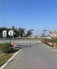 ע�⣡�·����·�ڵ��źŵƣ�Ҫ�����ˣ�