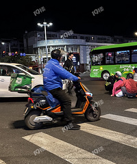 ����������������ײ�ϵ�ƿ����