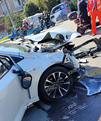 ��һ����С����ͷײ�ã����ѻ���ֱ�Ӷ�������ȥ�ˣ�