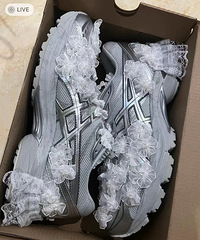 �����Ҳ������ʵĻ�Ь���Լ�DIYһ˫