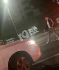 ��������������ì�ܺ�ײ��й�ߣ�һײ��ײ��������ײ��һ�ء�